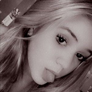 Meet your Posher, Ava